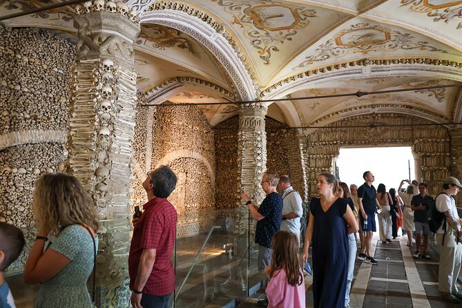 From Lisbon: Évora, Chapel of Bones & Alentejo Wine - Small Group - Lisbon to Évora: what the guided start really gives you