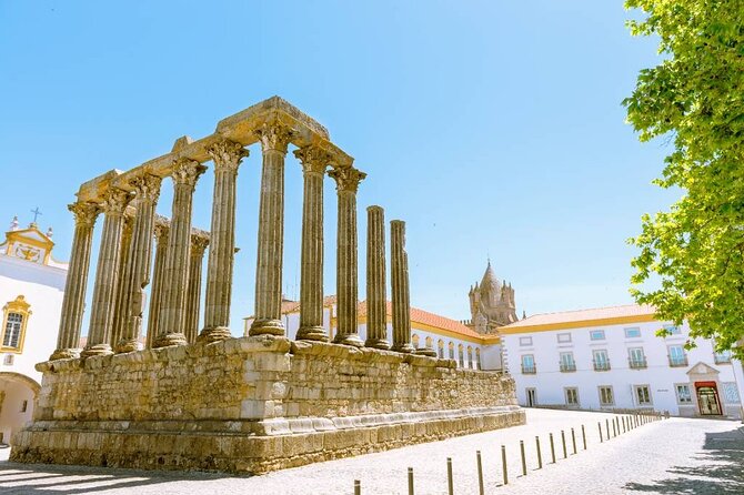 From Lisbon: Évora, Chapel of Bones & Alentejo Wine - Small Group - Montemor-o-Novo castle: quick stop, big views