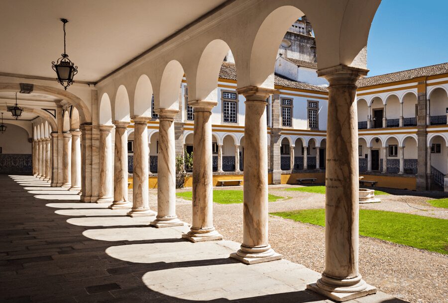 From Lisbon: Évora + Chapel of Bones + Monsaraz + Alentejo Wines - Transportation, timing, and what $83 actually buys you