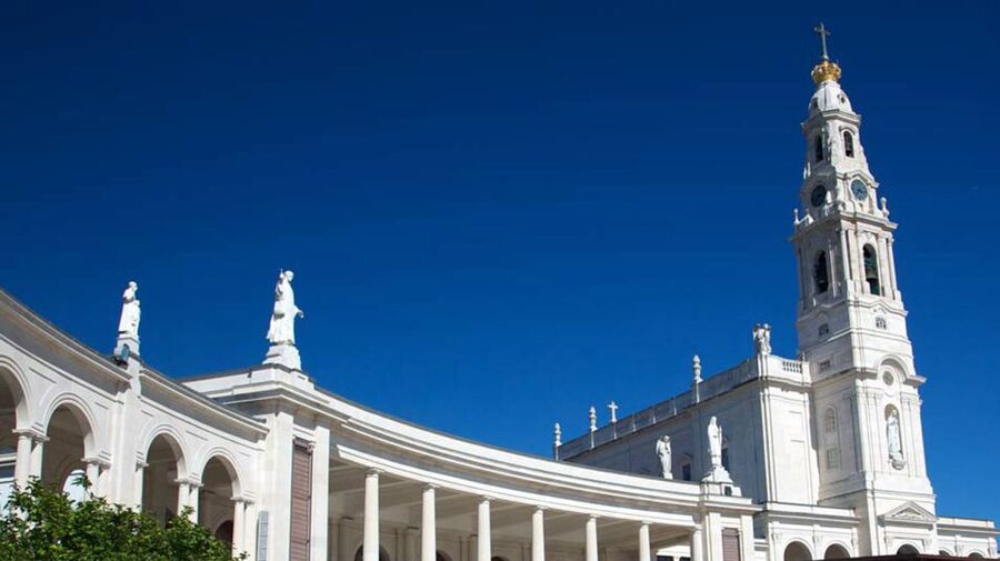 From Lisbon: Fátima, Batalha, Nazaré & Óbidos Full-Day Tour - Tips to Make the Day Feel Relaxed Instead of Rushed