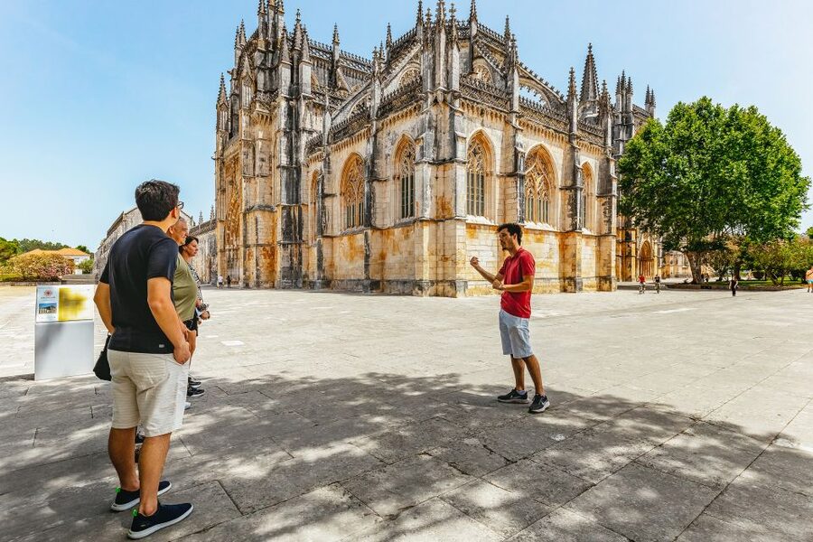From Lisbon: Fatima Batalha Nazaré & Óbidos Small-Group Tour - Pacing: How the 9 Hours Feel on the Ground