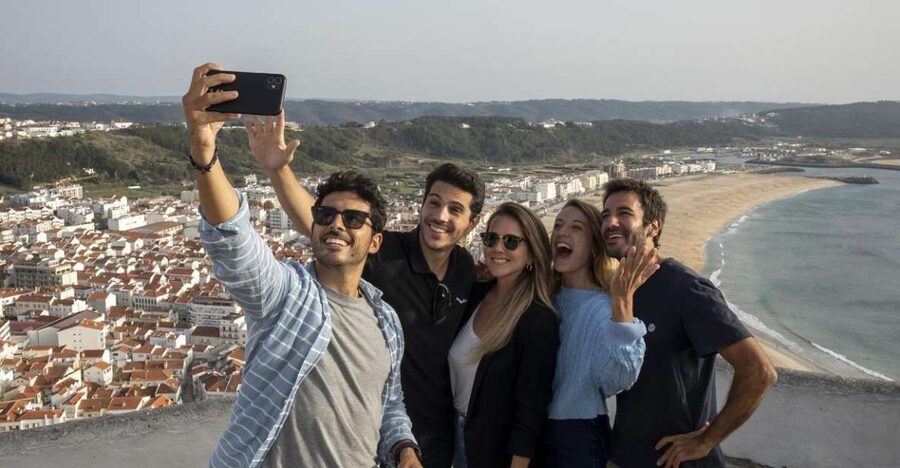 From Lisbon: Fátima, Nazaré and Sintra Guided Tour - From Praça Marquês de Pombal to the road: start smooth, stay oriented