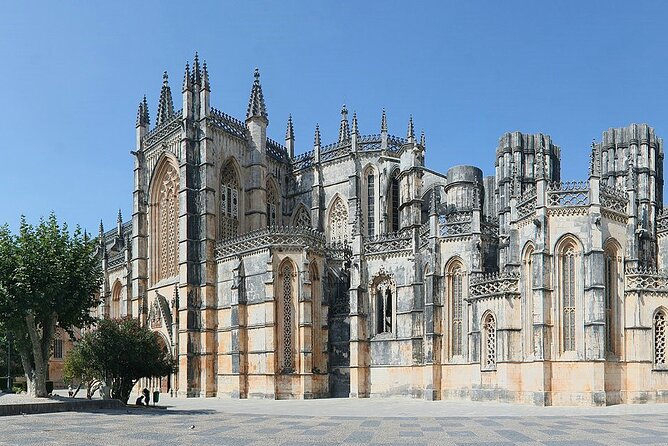 From Lisbon: Fátima, Nazaré, Batalha and Óbidos Guided Tour - Nazaré’s Forte de São Miguel: The Best Views Come With Separate Entry