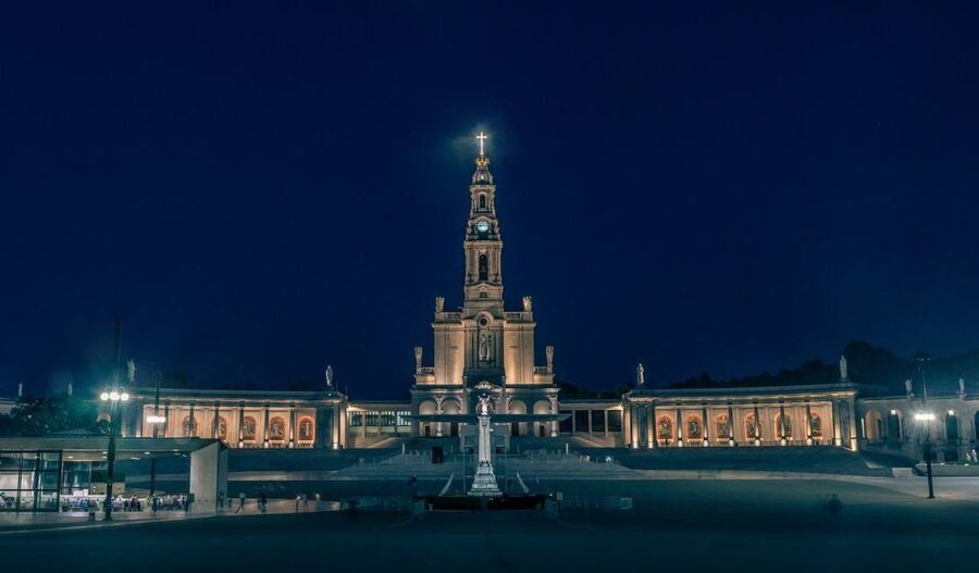 From Lisbon: Fatima, Nazare, Obidos & Caves Private Day Trip - Key things that make this private trip worth your attention