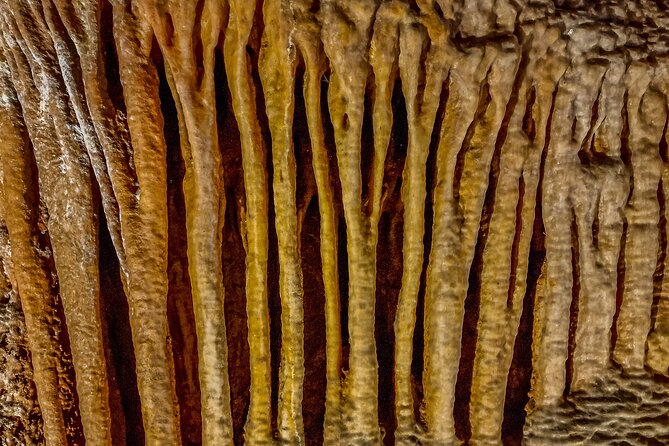 From Lisbon:Fátima Spiritual Journey & Largest Caves in Portugal - Grutas de Mira de Aire: Portugal’s largest caves, guided for about 90 minutes