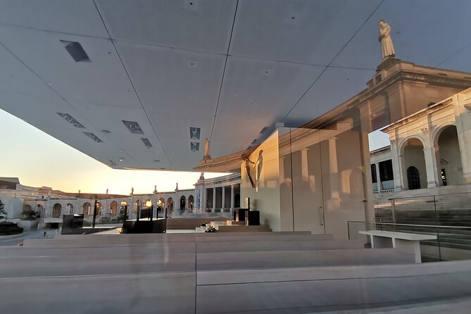 From Lisbon: Holy Miracle Church Santarem & Fatima Private Tour - Capela das Aparições: where the light-and-message moment is tied to your visit