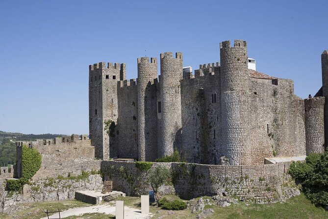 From Lisbon : Óbidos & Nazaré Giant Waves, Ginja & Small Group - What’s included, what’s not, and why lunch matters