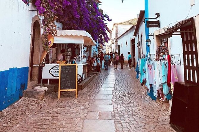 From Lisbon : Óbidos & Nazaré Giant Waves, Ginja & Small Group - Guides on board: what really makes the difference