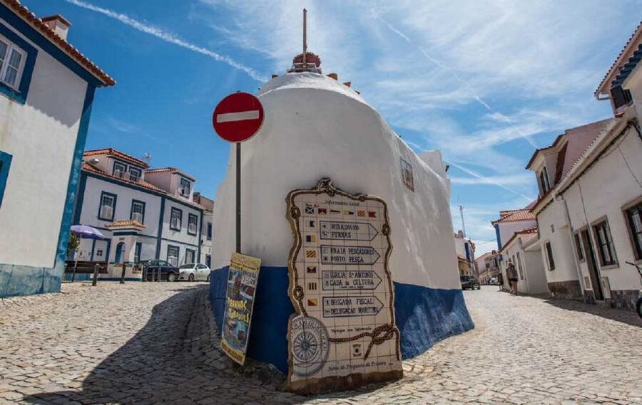 From Lisbon or Cascais: Mafra, Ericeira, and Queluz Day Tour - Who Should Book This Mafra–Ericeira–Queluz Day Tour