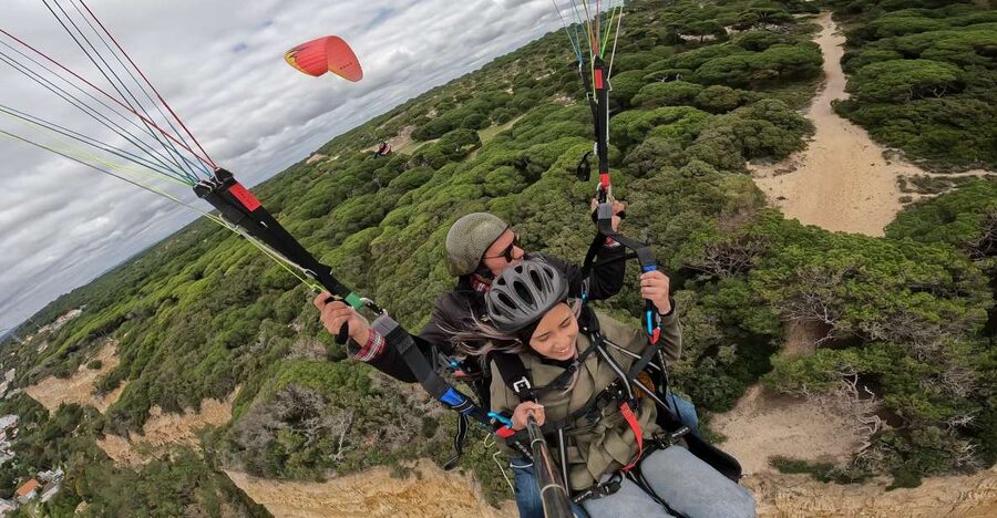 From Lisbon: Paragliding Flight with Transfers - What to Wear and Bring for a Lisbon Paragliding Day