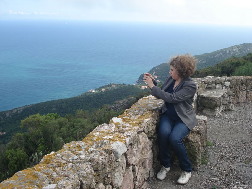 From Lisbon: Private Scenic Wine Tour in Arrabida - From Lisbon pickup to the 25 de Abril Bridge: a relaxed start with big scenery