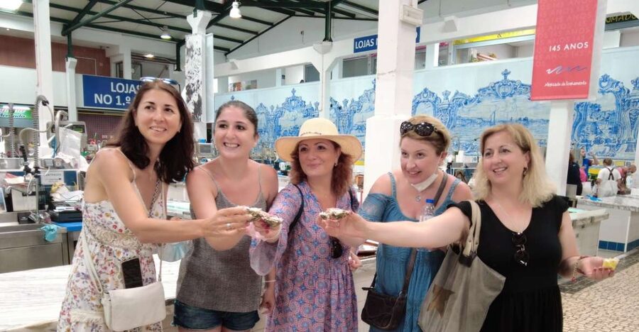From Lisbon: Private Scenic Wine Tour in Arrabida - California Beach and quick photo breaks: how the coast “teaches” you to look