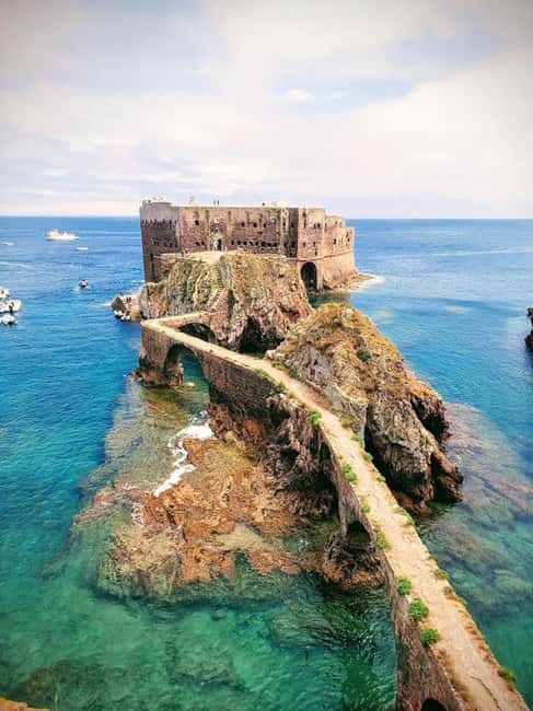 From Lisbon : Round trip to Peniche, Berlengas. - Lisbon to Peniche: Comfortable Drive and a Real Pause Before the Boat
