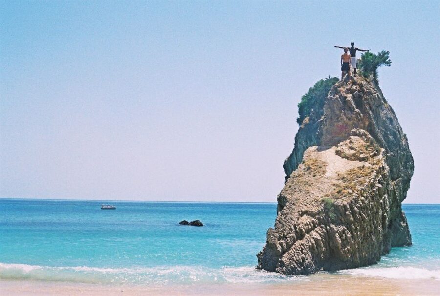From Lisbon: Sesimbra Wild Beach Tour - From Cais do Sodre to the Sea: How the Tour Runs