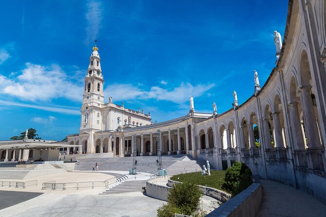 From Lisbon: Shared Tour to Fátima, Batalha, Óbidos, Nazaré - Fátima Sanctuary: where the crowds are orderly and the mood is serious
