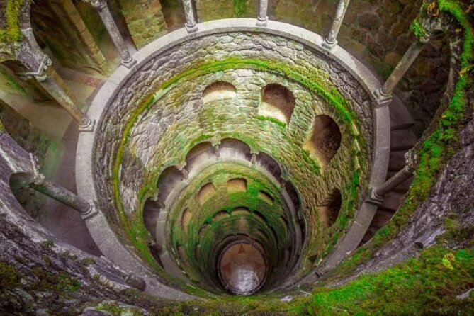 From Lisbon: Sintra, Cabo da Roca, & Cascais Private Tour - Azenhas do Mar: 20 minutes in a sea-town you can feel
