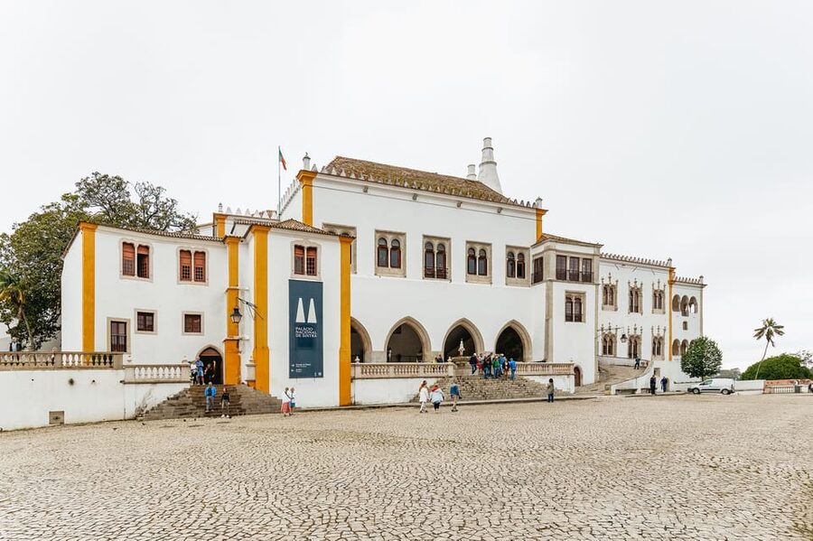 From Lisbon: Sintra, Pena, Regaleira, Cabo da Roca & Cascais - Who this tour is best for