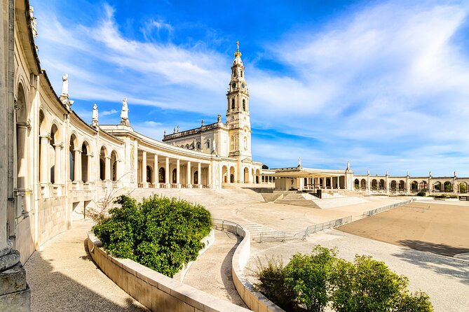 From Lisbon: Small group day tour to Fátima, Nazaré & Óbidos - Key highlights worth your attention