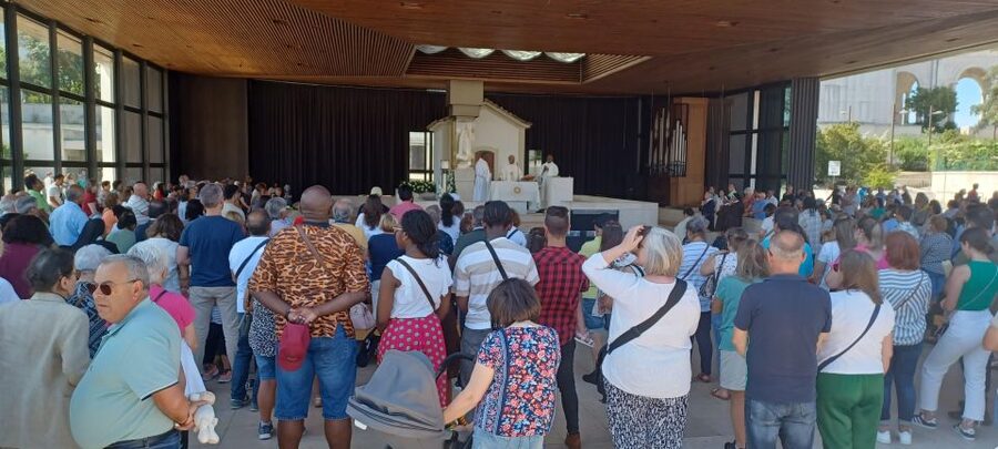 From Lisbon: Small Group Fátima & Little Shepherds Town Tour - Hotel Pickup in a Van With AC and Wi‑Fi: Why This Is the Smart Way