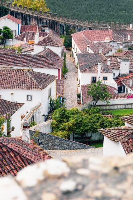 From Lisbon: Tansfer to Porto with stops until 3 cities - Fátima: the Sanctuary of Fátima and what to notice inside