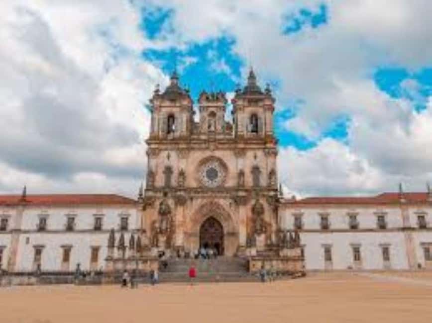 From Lisbon: Tomar, Batalha, Alcobaça, & Óbidos Templar Tour - Alcobaça Monastery: UNESCO scale with real emotional weight