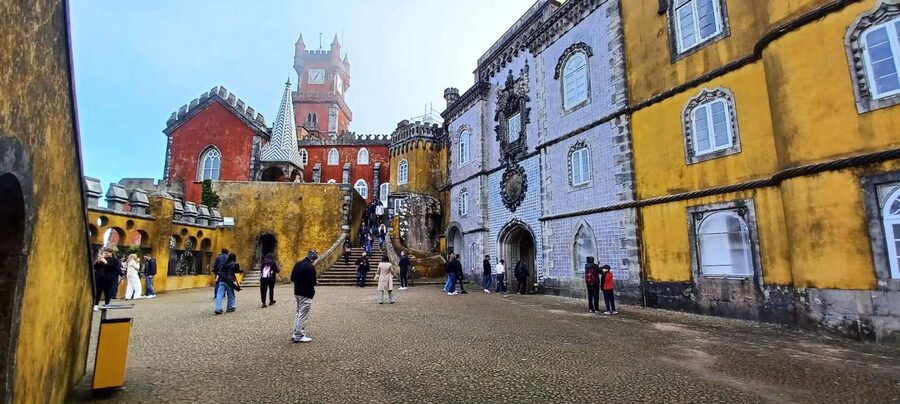 From Lisbon: Tour to Pena Palace, Sintra, and Cascais - Sintra’s Best-Of Route Without Needing a Plan
