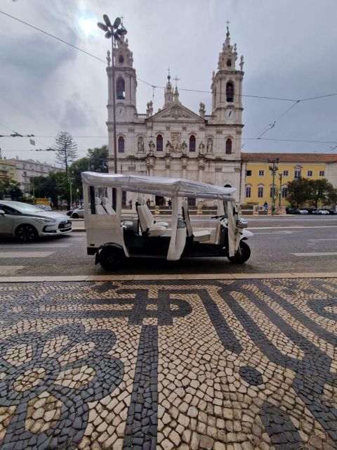 Full city of Lisbon on board of a private car - Price and what $353 buys you for up to 6