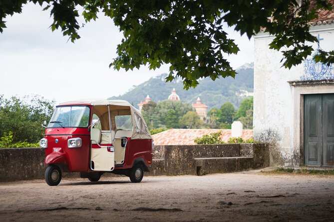 Full-Day Guided Tuk-Tuk Tour in Sintra - Sabuga Fountain: A Slow Start With a Tangible History Marker
