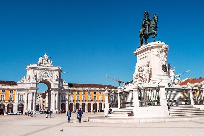 Full Day Lisboa Private Tour - Chiado’s Bookshops, Pessoa, and Convento do Carmo Ruins