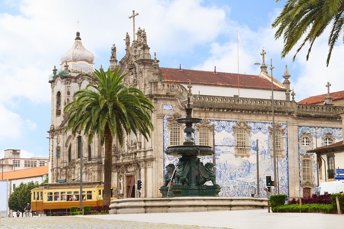 Full-Day Private Sightseeing Tour to Porto from Lisbon - São Bento Railway Station: The Tile Hall That’s Impossible to Skip