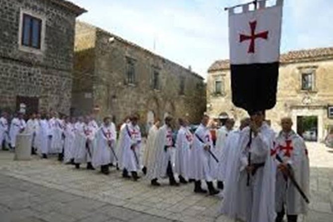 Full-Day Private Tomar, Knights Templar and Castles Tour - Largo do Pelourinho and the Aqueduct: Water as Power