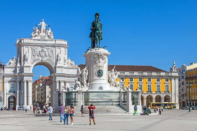 Full-Day Private Tour of Lisbon and Sintra - Padrão dos Descobrimentos and the Lisbon “Age of Discoveries” vibe