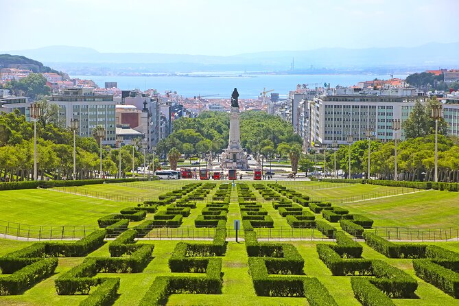 FULL DAY Private Tour of Lisbon's main tourist attractions - 25 de Abril Bridge: why this crossing is more than a photo moment