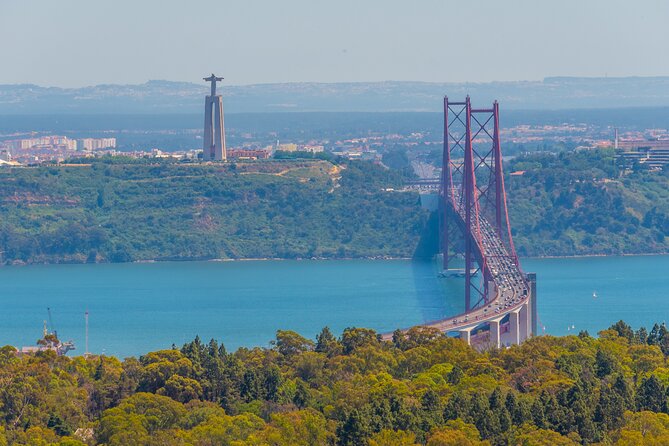 FULL DAY Private Tour of Lisbon's main tourist attractions - Padrão dos Descobrimentos: Infante D. Henrique in concrete and symbolism