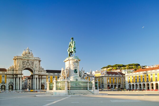 FULL DAY Private Tour of Lisbon's main tourist attractions - Jerónimos Monastery (Mosteiro dos Jerónimos): Manueline architecture with UNESCO weight