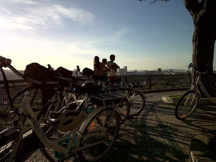 Go Lisbon by Night Electric Bike Tour - Bel Monte Palace: where architecture meets street-level Lisbon