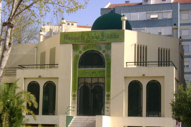 Halal Lisbon Private Tour With Muslim-friendly Lunch - Stop 1: Odivelas mosques and the south Tagus community
