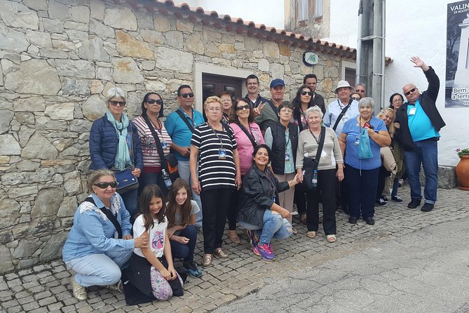 Half-day excursion for small groups in Fatima from Lisbon - Stop 2: Basilica de Nossa Senhora do Rosário de Fátima and the Pilgrimage Center