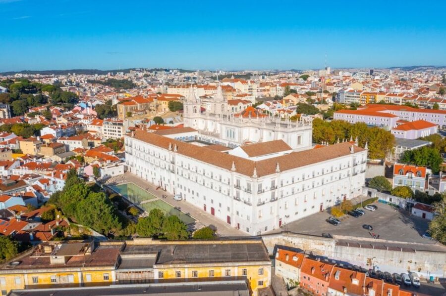 Half-Day Private Tour in Lisbon - São Jorge Castle area: why the hilltop stop is the best payoff
