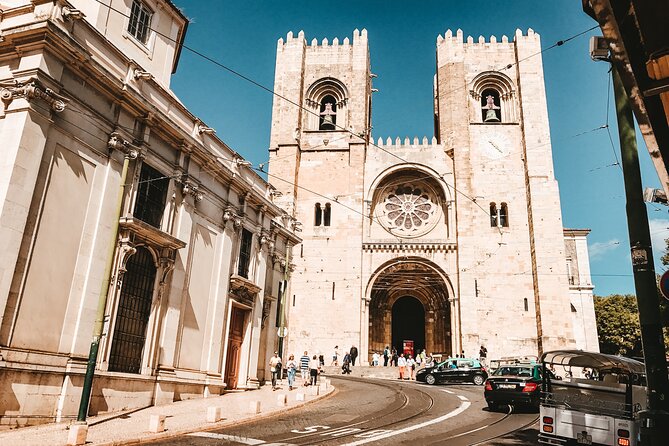 Half Day Private Tuk Tuk Tour in Lisbon and Belém - Portas do Sol: tiles and a view that does the work