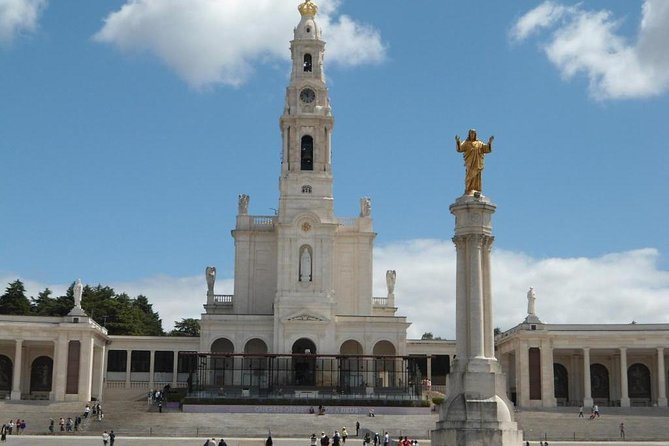 Half Day Santuario Fatima and Village of the Pastorzinhos small group - Half-Day Morning to Fátima: What Your 6.5 Hours Really Feels Like