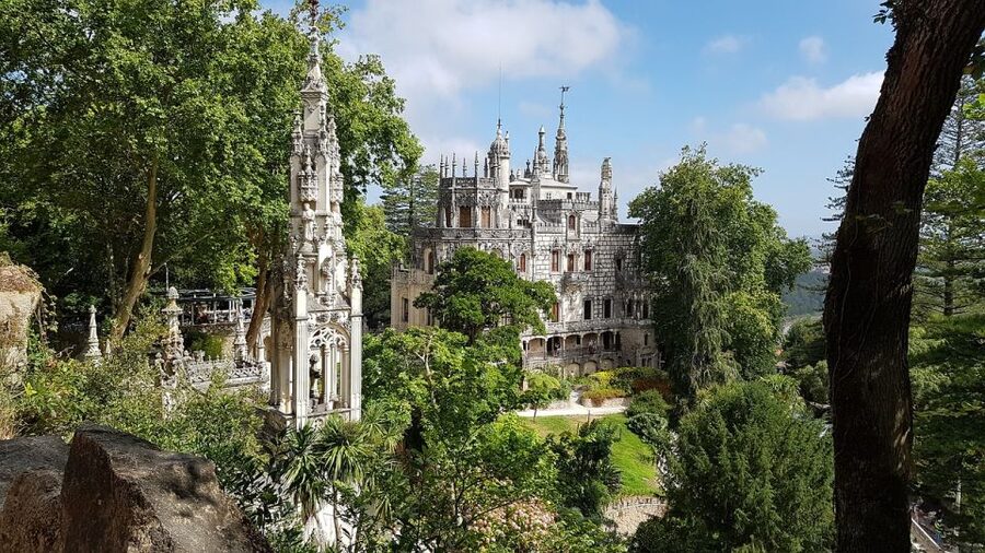 Half Day Shared Tour to Sintra with Licensed Guide - Guide-led context: why it feels better than sightseeing alone