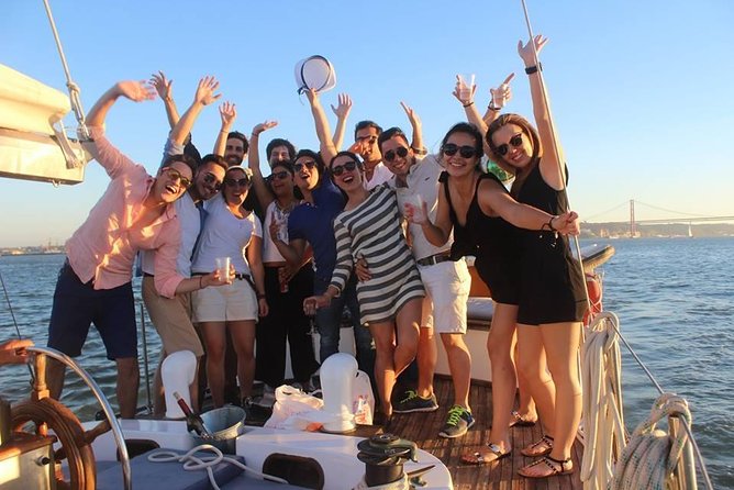 Hen Party in Lisbon on a vintage Sailboat - Practical tips to keep the party fun (not fussy)
