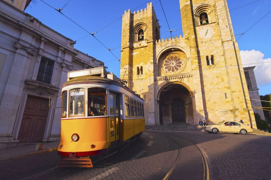 Highlights & Secrets of Lisbon Private Walking Tour - The palace-turned brewery stop: tiles, frescoes, and why it matters