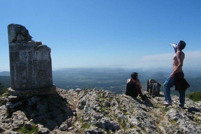 Hiking tour to the highest point of Arrábida mountain - Flora, fauna, and the guides who bring it to life