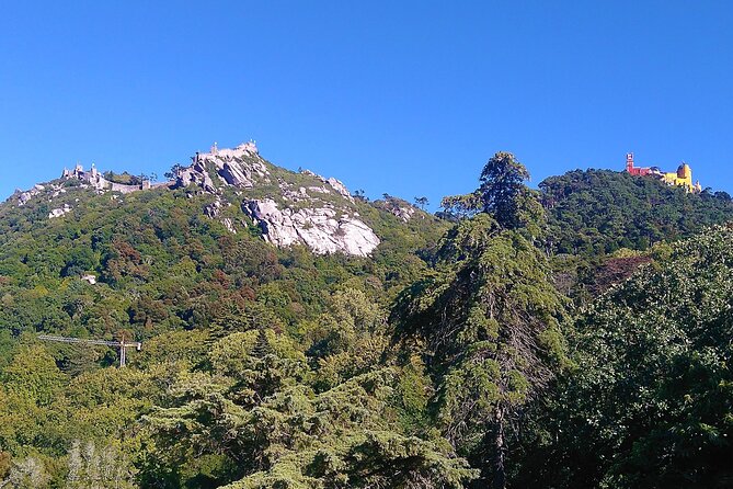 Historic center of Sintra on foot - National Palace gardens in weather plans: how the visit changes