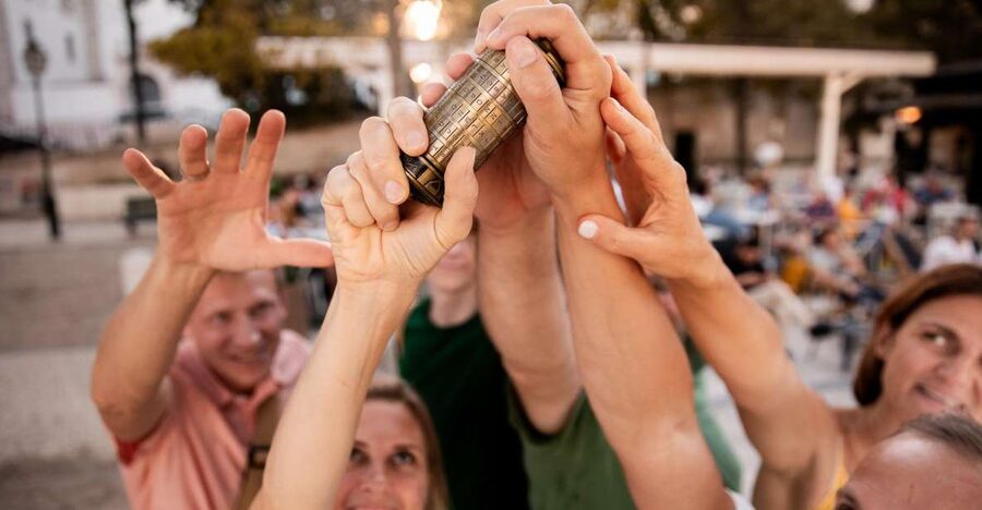 Historical Outdoor Game in Lisbon "The Cryptex of Pombal" - Baixa-Chiado and Largo do Carmo: your first clue rhythm