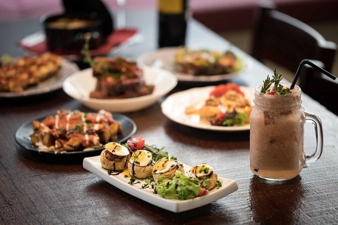 History and Flavors Experience Tour in Lisbon - Stop-to-stop tastings: what you can expect to eat