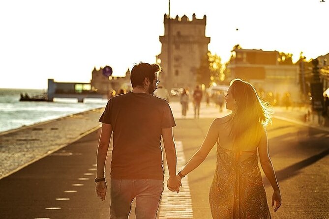 Holiday Photo Shoot with Lisbon Photographer - Rossio Square and Praça do Comércio: two different Lisbon moods