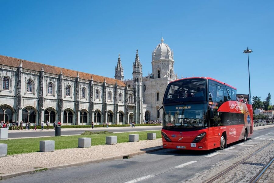 Hop on Hop Off Bus with Oceanario Ticket - Boat hop-on hop-off: Lisbon from the water without overcommitting